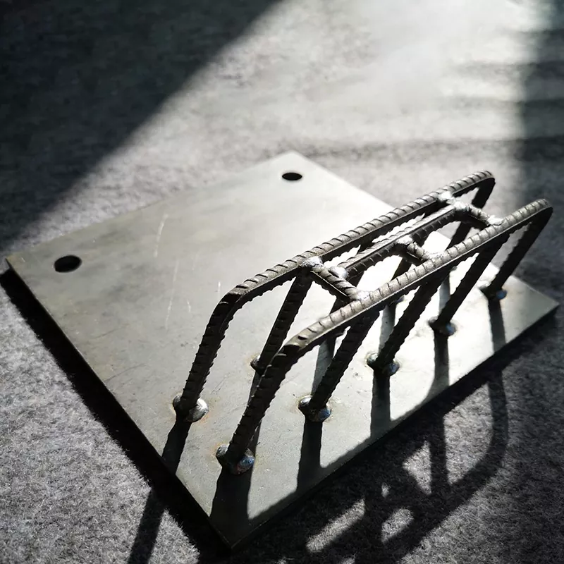 உட்பொதிக்கப்பட்ட ஆங்கர் தட்டு